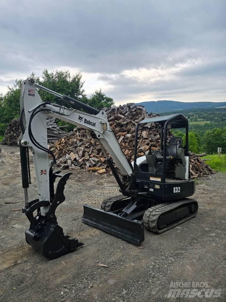 Bobcat E 32 Mini ekskavatoriai < 7 t
