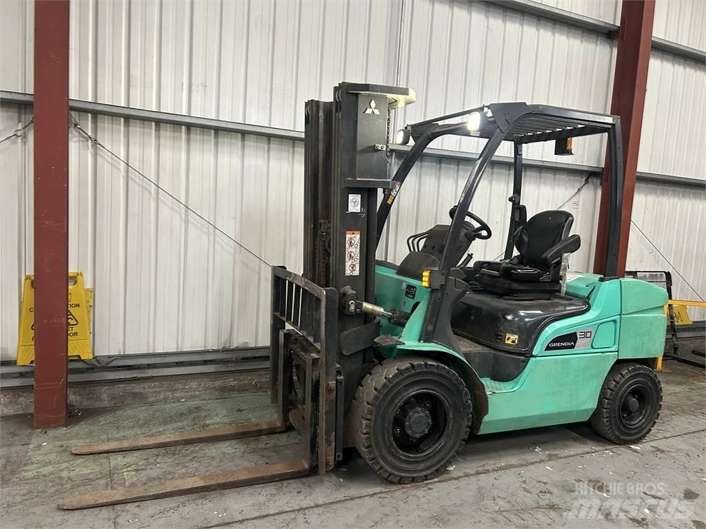 Mitsubishi FD30NT Dyzeliniai krautuvai