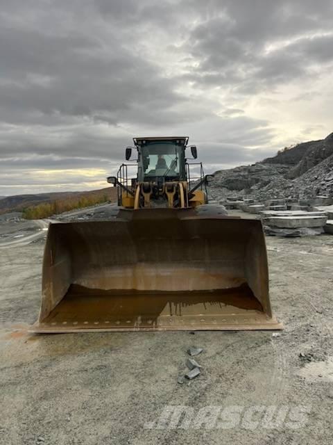 CAT 980M Naudoti ratiniai krautuvai