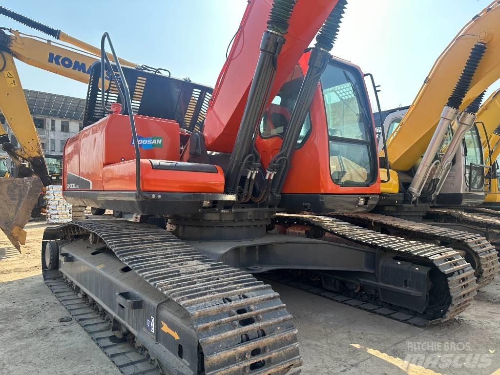Doosan DX 300 Vikšriniai ekskavatoriai
