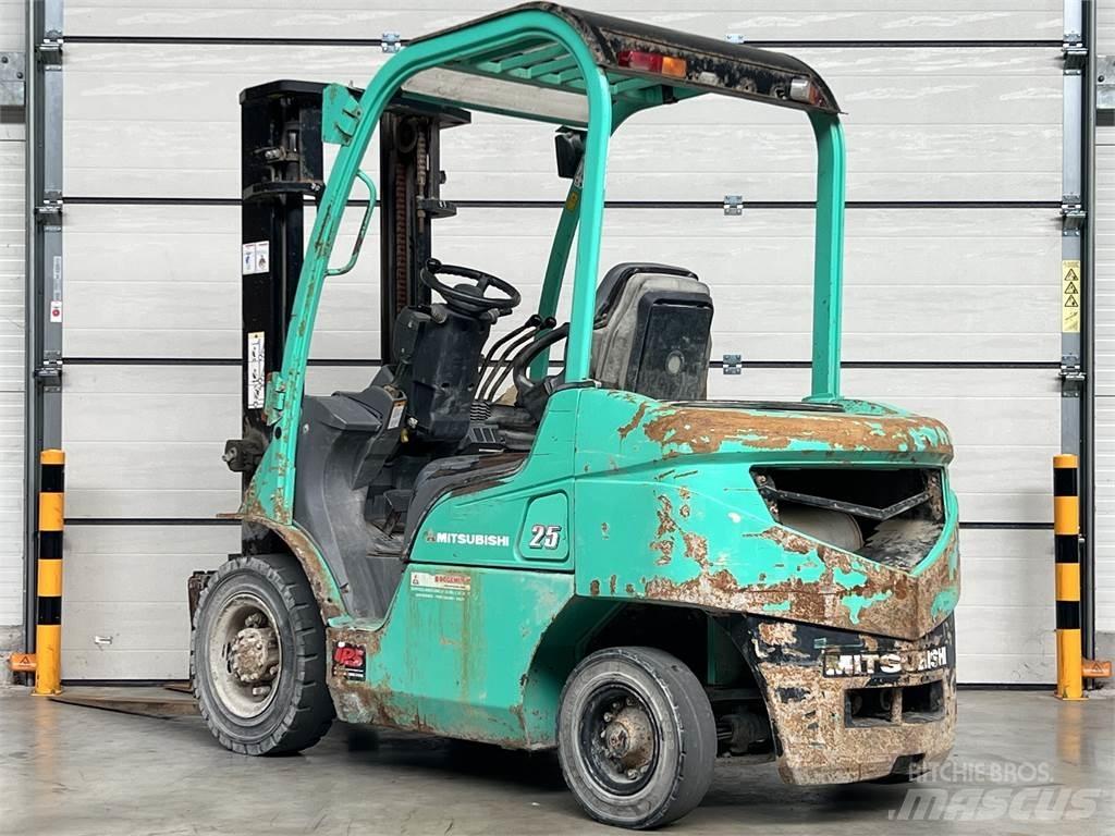 Mitsubishi FD25N Dyzeliniai krautuvai