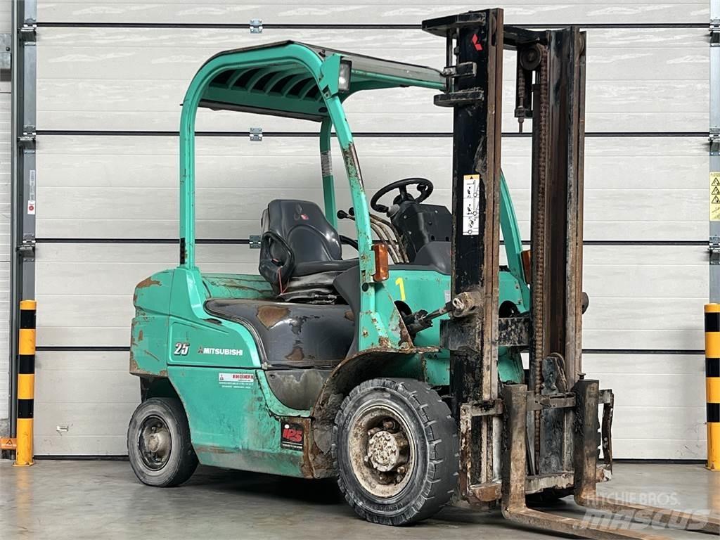 Mitsubishi FD25N Dyzeliniai krautuvai