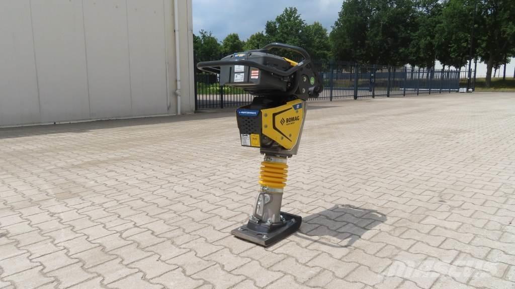Bomag BT60E Plūktuvai