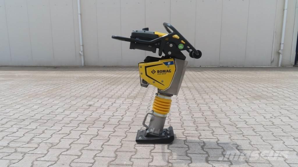 Bomag BT60E Plūktuvai