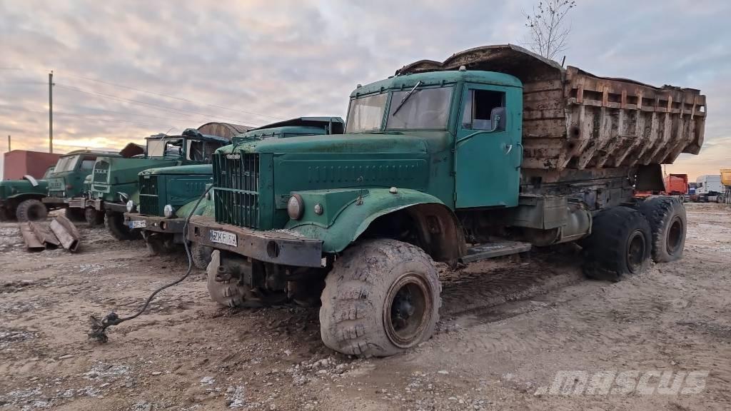 Kraz 255 B 6x6 Savivarčių priekabų vilkikai