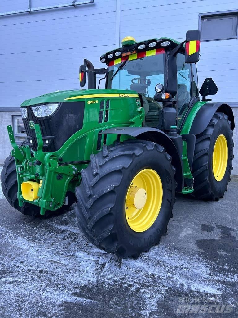 John Deere 6250 R Traktoriai