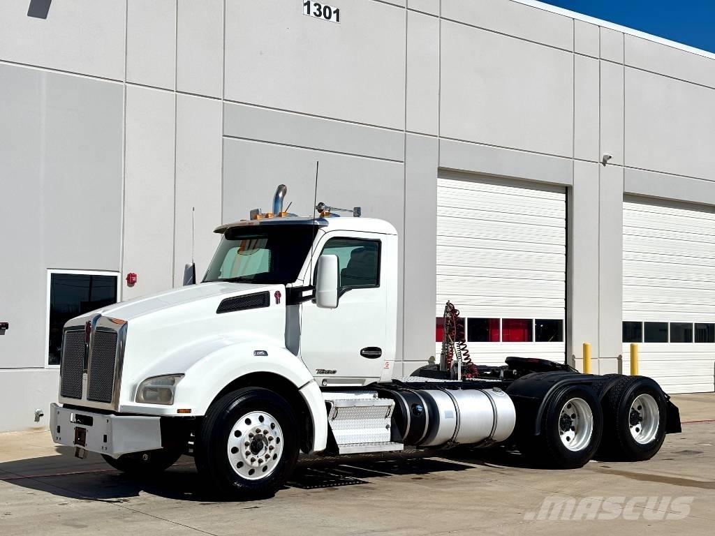 Kenworth T 880 Naudoti vilkikai