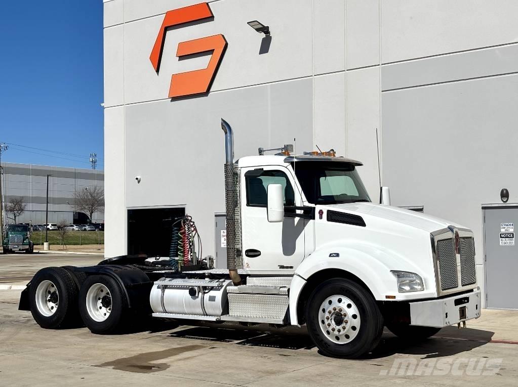 Kenworth T 880 Naudoti vilkikai