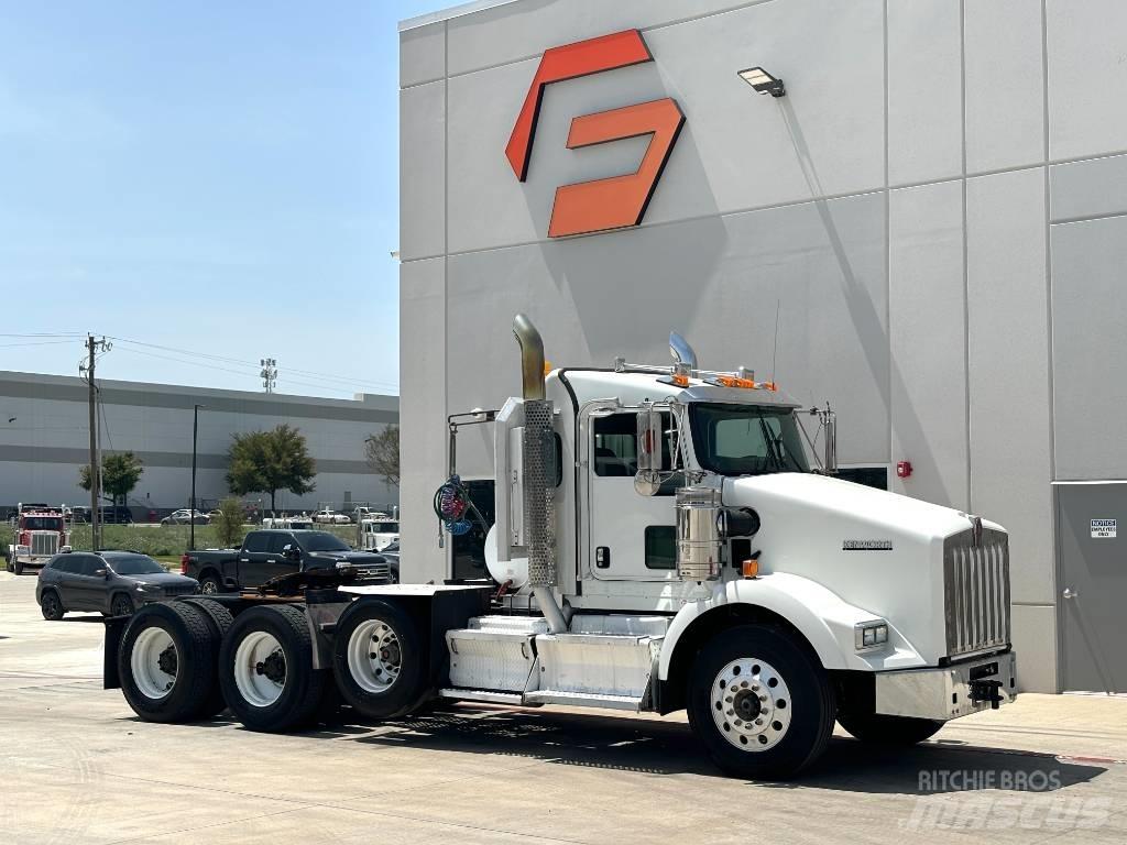 Kenworth T 800 Naudoti vilkikai