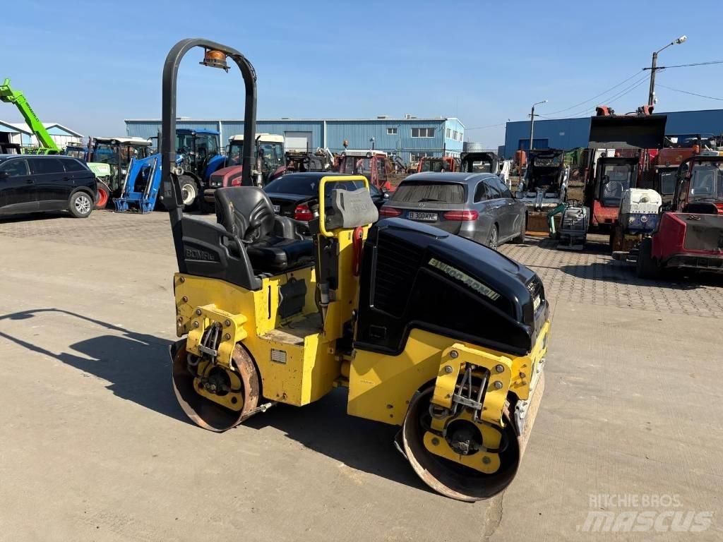 Bomag BW 100 AD-5 Porinių būgnų volai