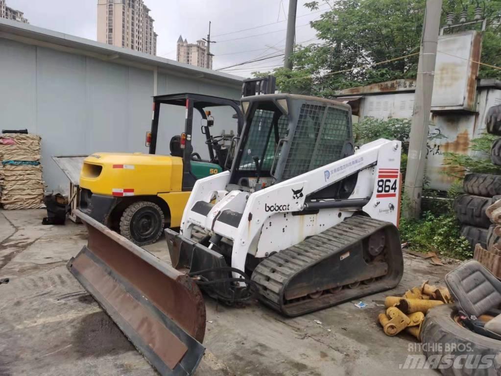 Bobcat S864 Krautuvai su šoniniu pasukimu