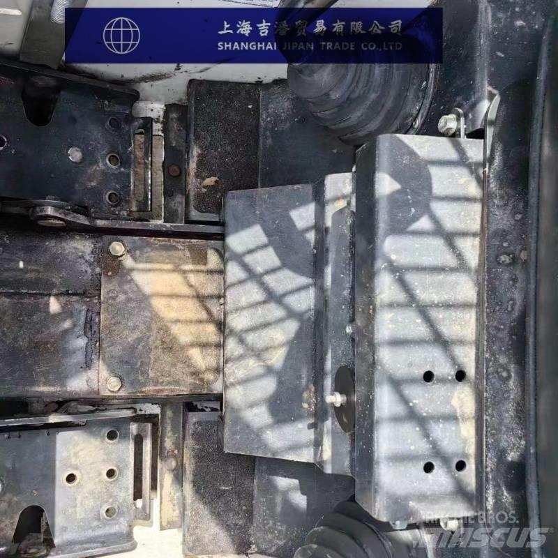 Bobcat s70 Krautuvai su šoniniu pasukimu