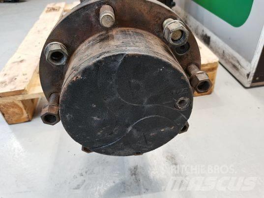 Komatsu WA 90 axle Ašys