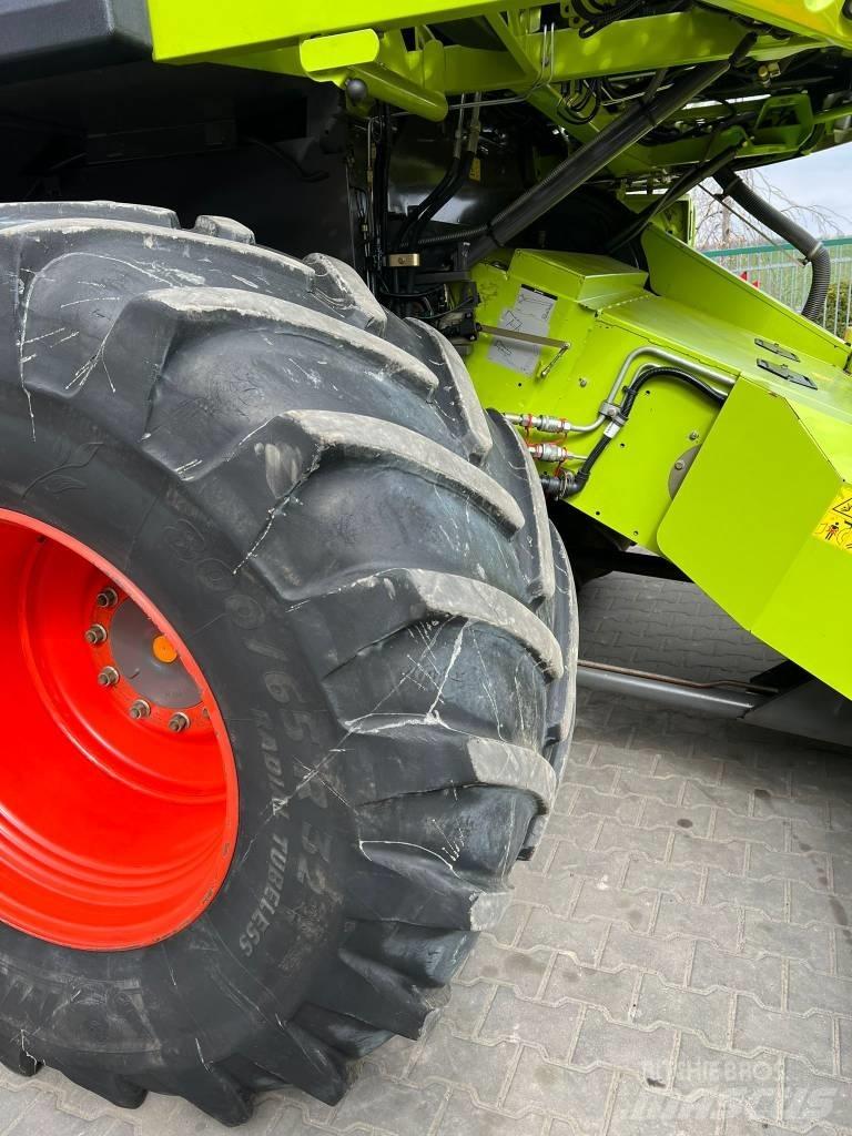 CLAAS Lexion 750 Derliaus nuėmimo kombainai