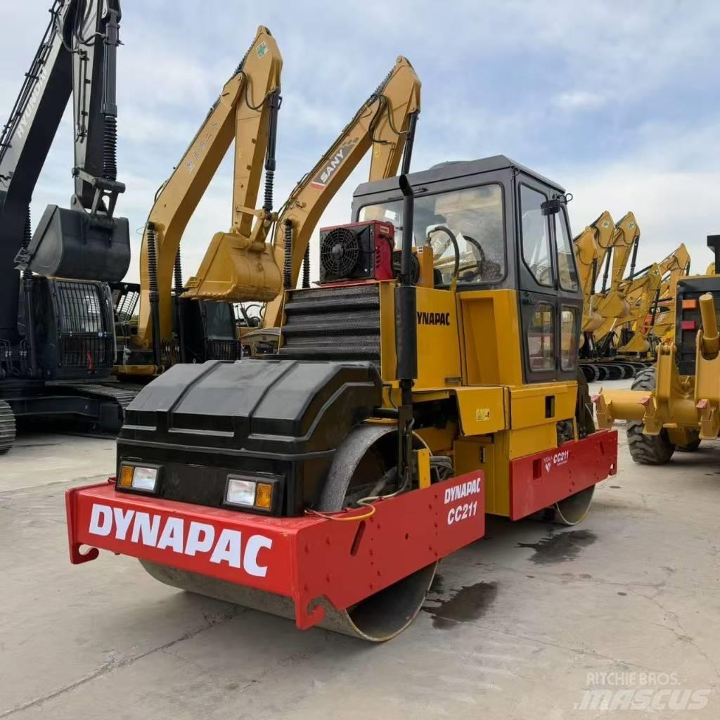 Dynapac CC 211 Porinių būgnų volai