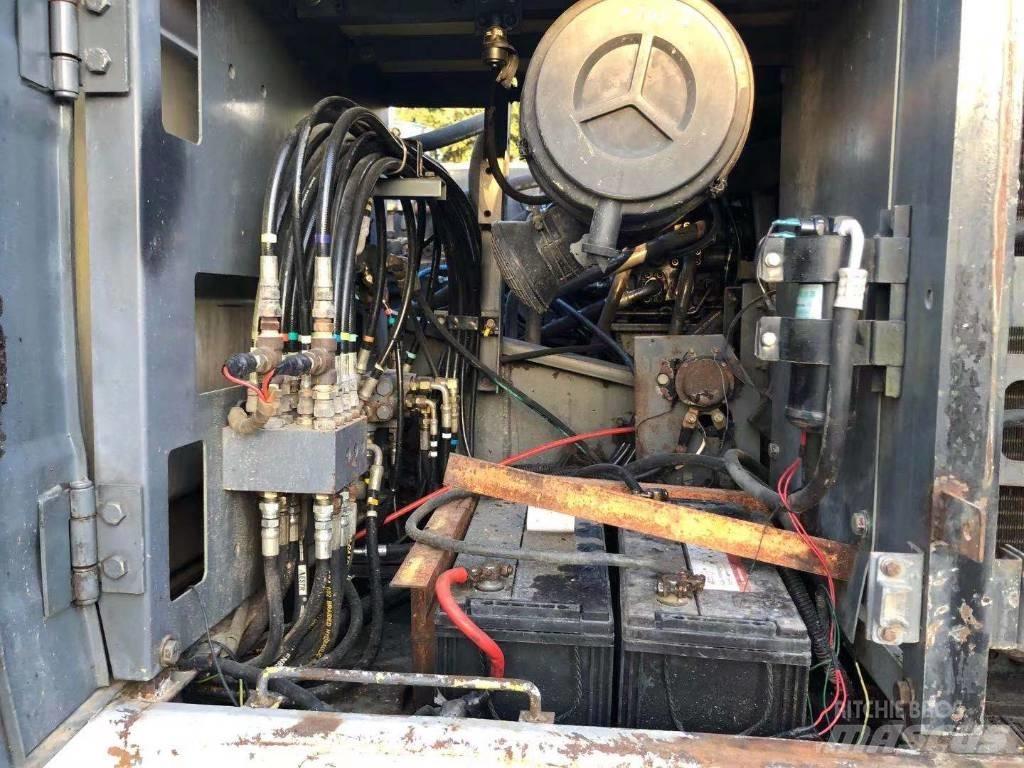 Sumitomo SH200C1 Vikšriniai ekskavatoriai