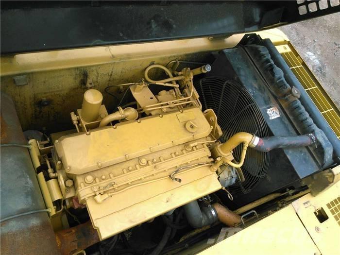 CAT 325 B Vikšriniai ekskavatoriai