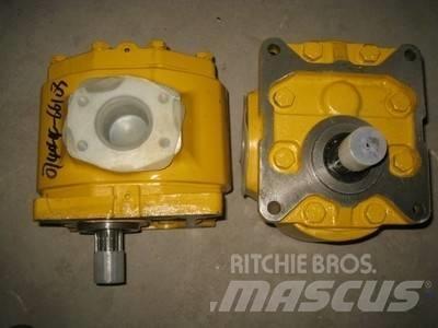 Komatsu D155 Transmisijos