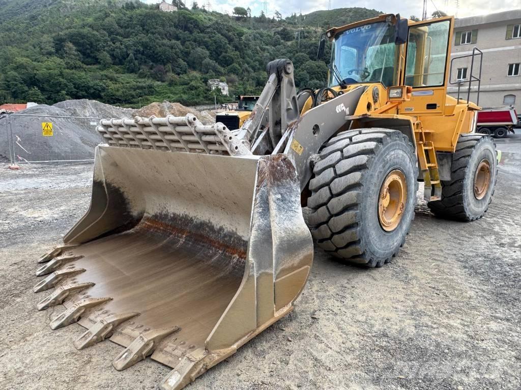 Volvo L 220 E Naudoti ratiniai krautuvai