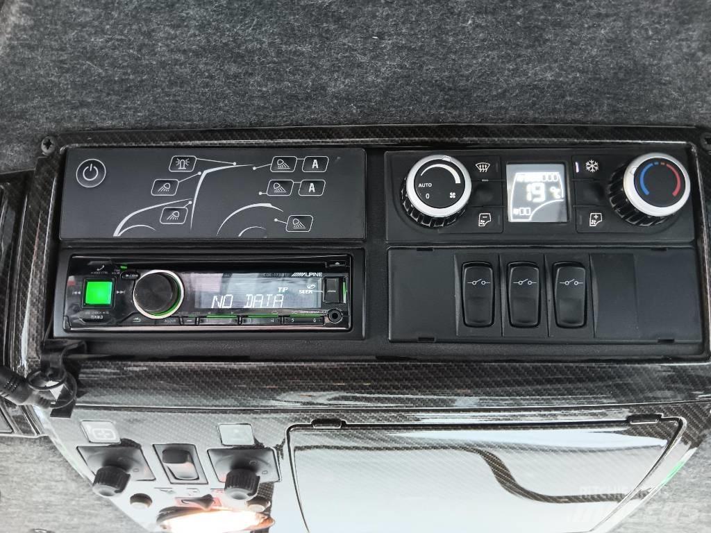 Valtra T 214 D Traktoriai