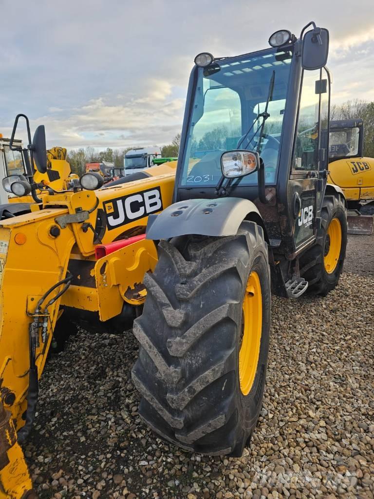 JCB 526-56 Agri Teleskopiniai krautuvai