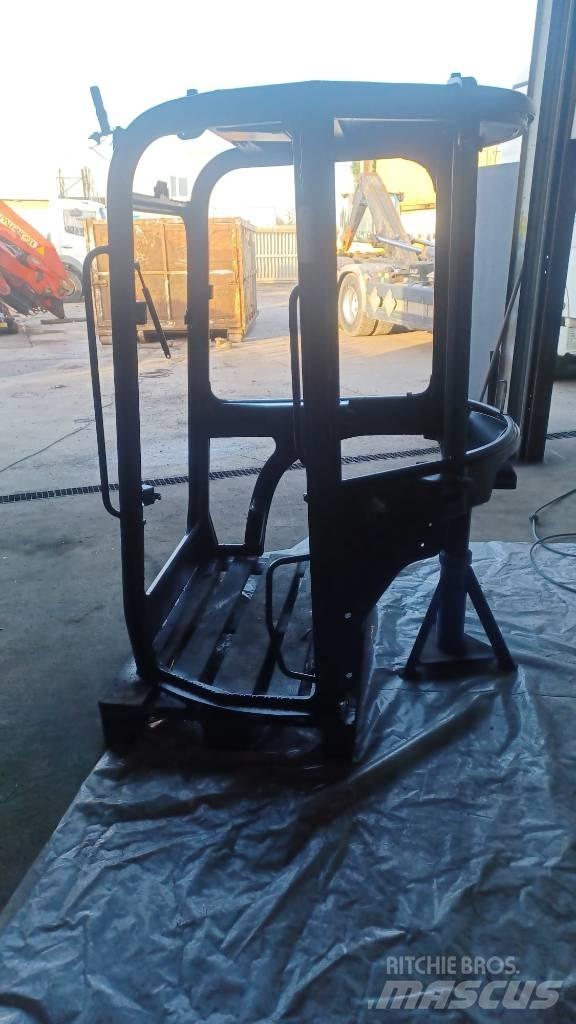 Yanmar Vio 45 Kabinos ir interjeras