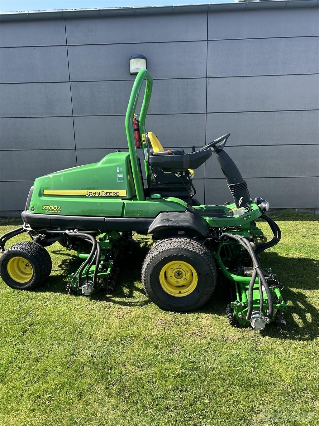 John Deere 7700A Savaeigės žoliapjovės