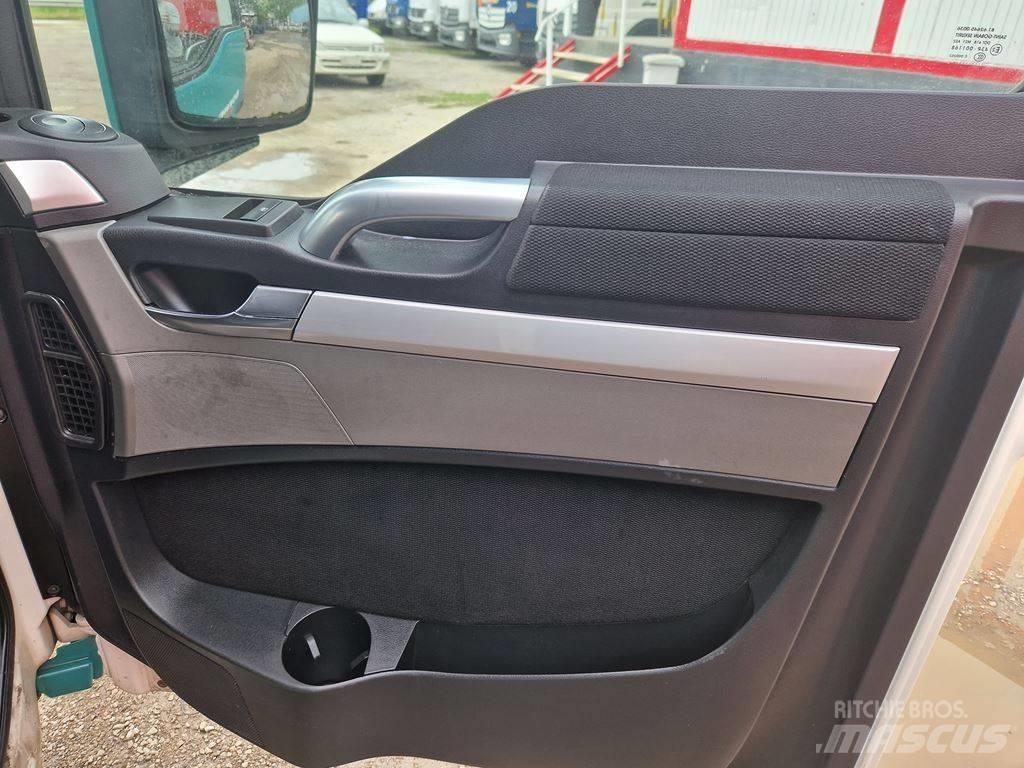 MAN TGX 26.440 Kabinos ir salonai