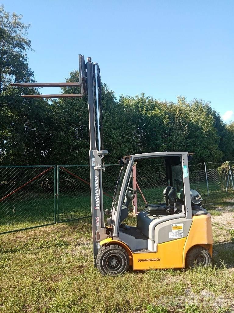 Jungheinrich TFG 320 LPG (dujiniai) krautuvai