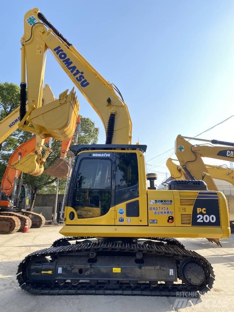 Komatsu PC200 Vikšriniai ekskavatoriai