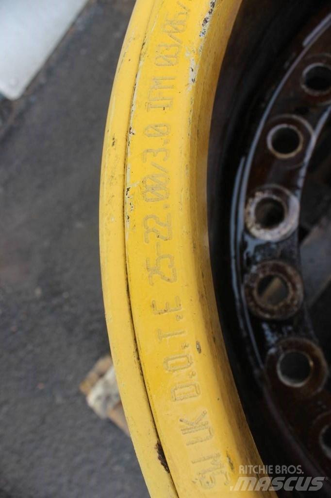 Volvo L 180 Padangos, ratai ir ratlankiai
