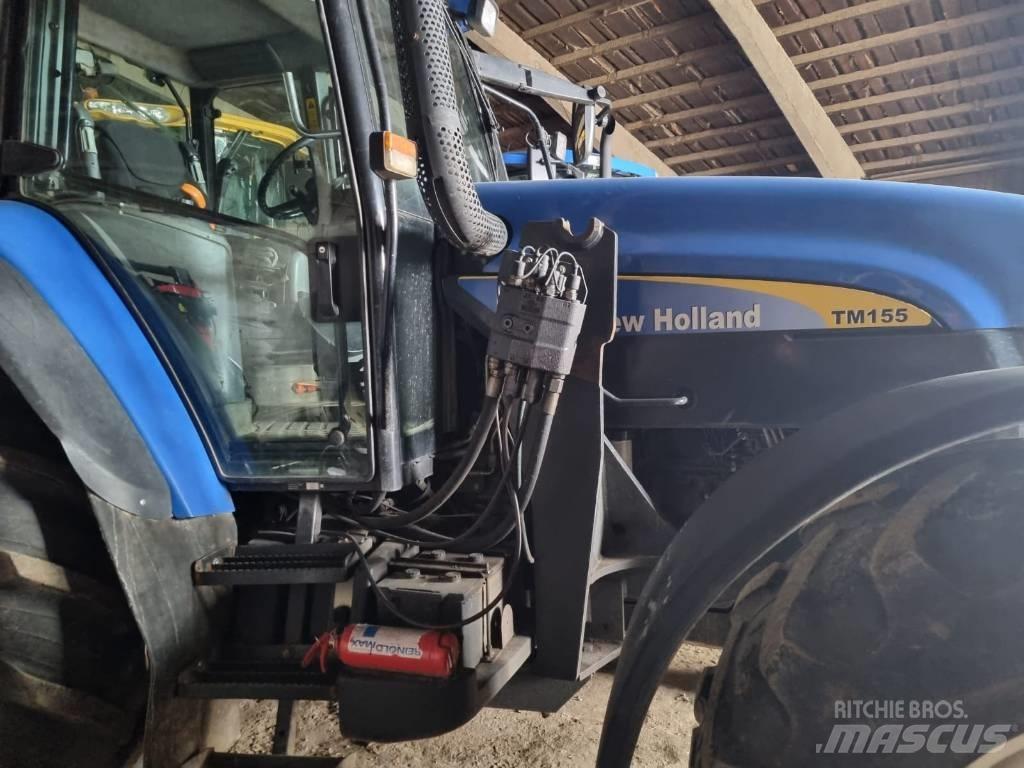 New Holland TM 155 Traktoriai