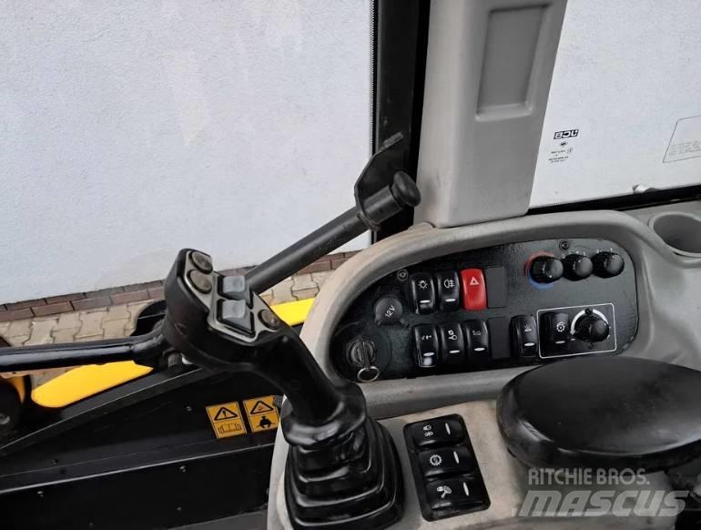 JCB TM 320 S Teleskopiniai krautuvai žemės ūkiui