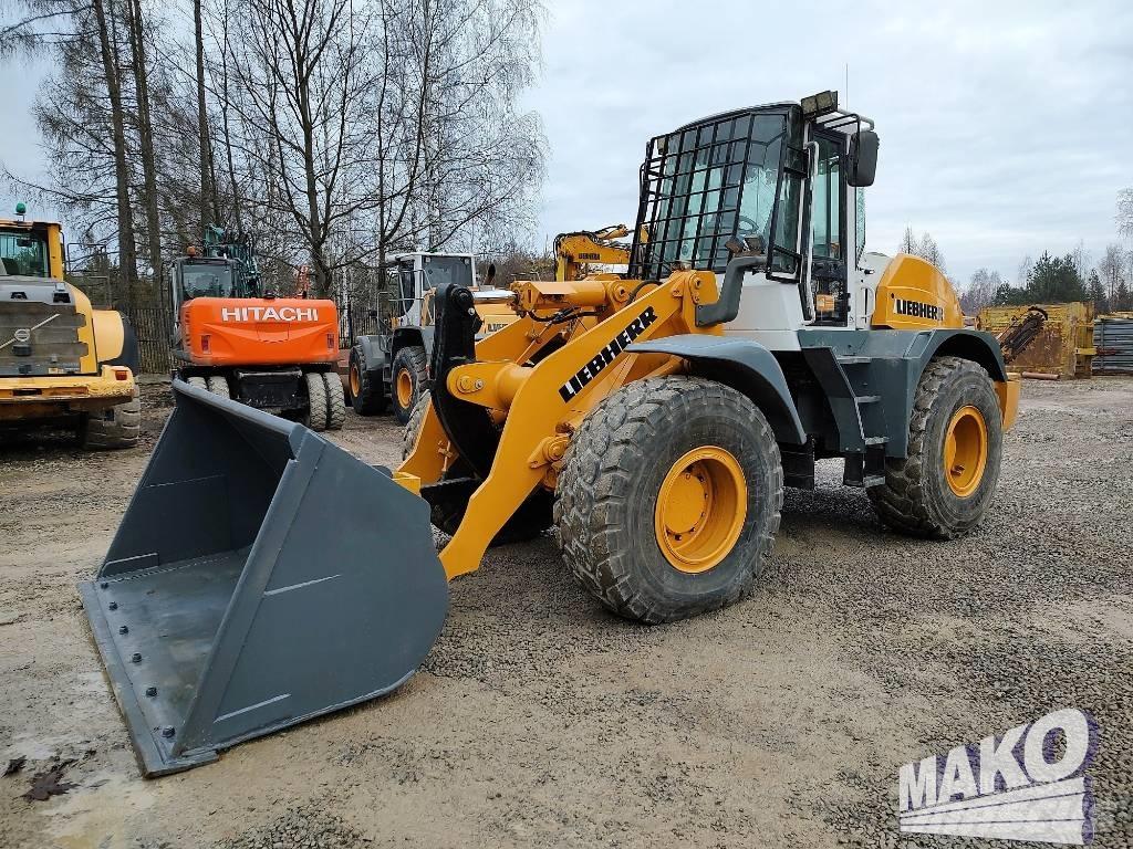 Liebherr L 534 Naudoti ratiniai krautuvai