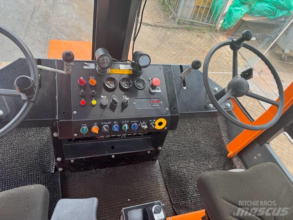 Dynapac CS 142 Porinių būgnų volai