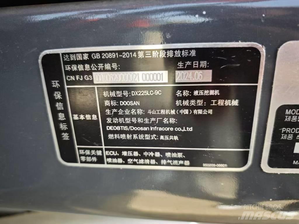 Doosan DX 225 LC Vikšriniai ekskavatoriai