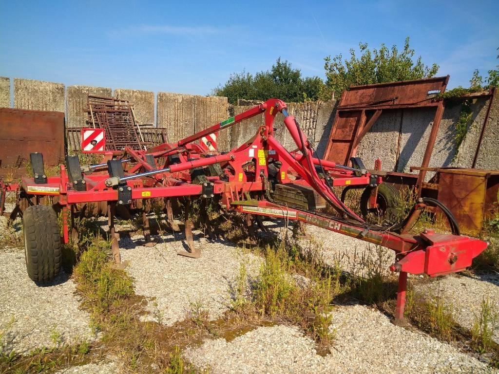 Horsch Terrano 5 FX Kultivatoriai