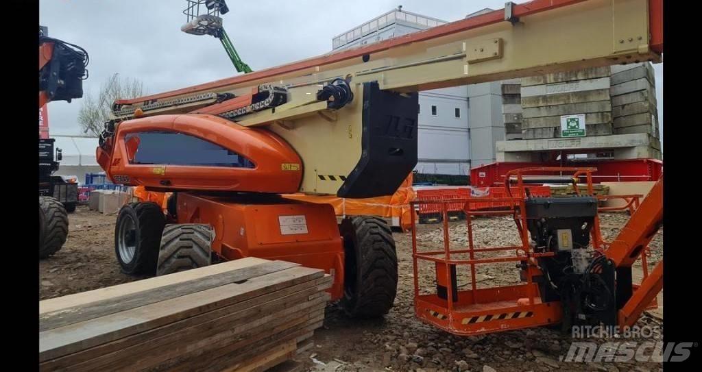 JLG 1250 AJP Alkūniniai keltuvai