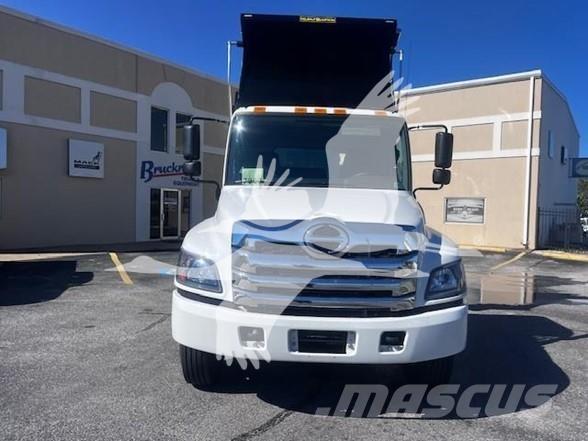 Hino L7 Savivarčių priekabų vilkikai