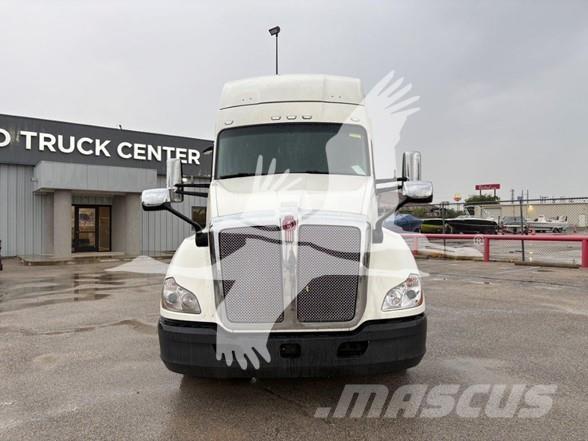 Kenworth T680 Naudoti vilkikai