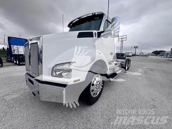 Kenworth T880 Naudoti vilkikai