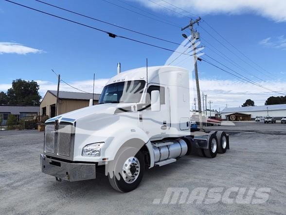 Kenworth T880 Naudoti vilkikai