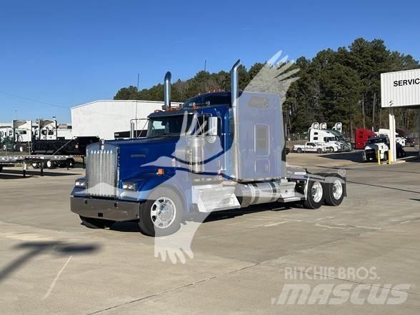 Kenworth W900L Naudoti vilkikai