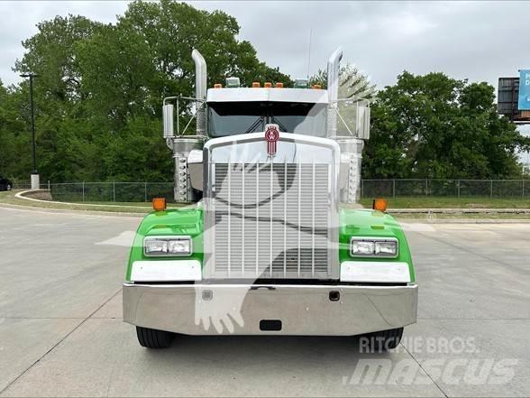 Kenworth W900L Naudoti vilkikai