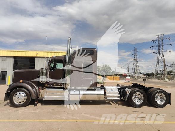 Kenworth W900L Naudoti vilkikai