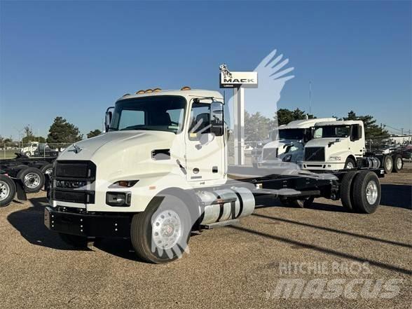 Mack MD6 Važiuoklė su kabina