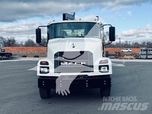 Mack MD6 Statyba - Kita