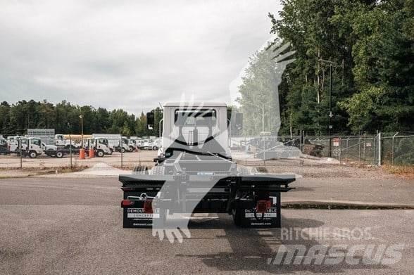 Mack MD6 Važiuoklė su kabina
