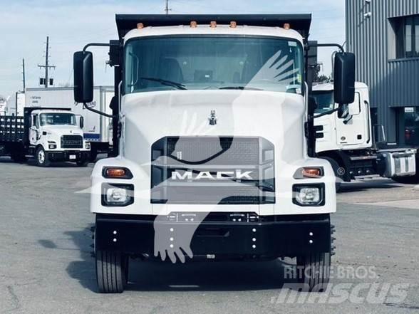 Mack MD6 Savivarčių priekabų vilkikai