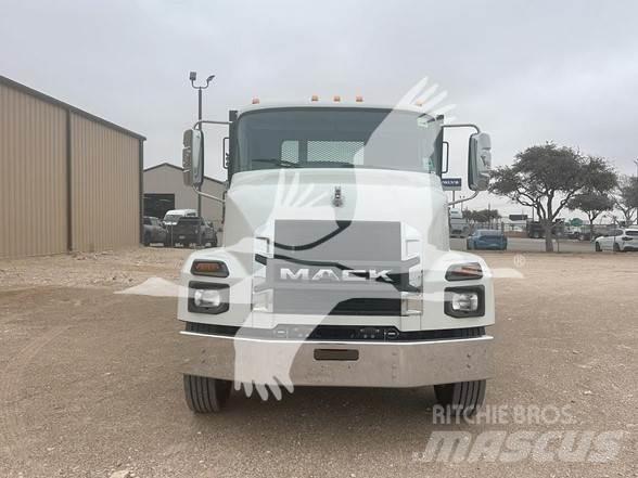 Mack MD6 Statyba - Kita